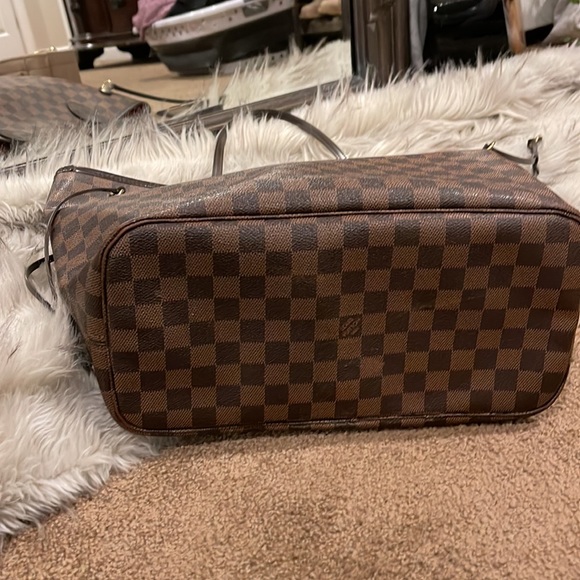 Aouthentic LV large - Picture 4 of 7